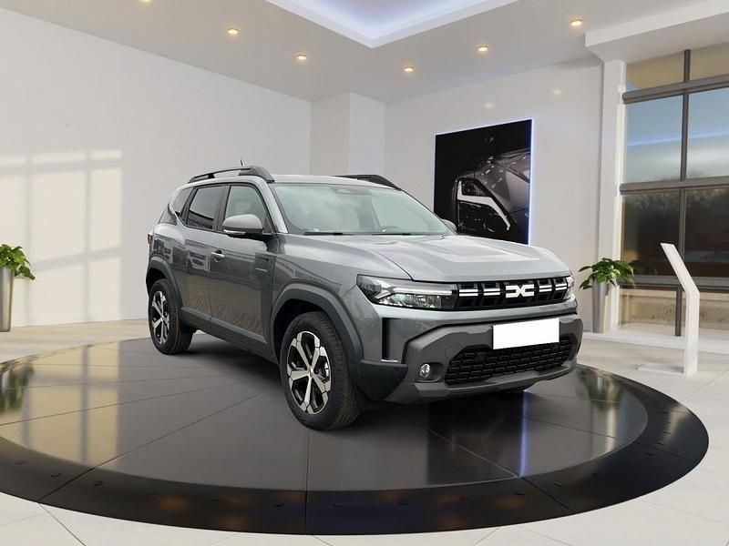 Neu Dacia Duster Journey 101 PS (74 kW) 2025 Dolomitgrau SUV