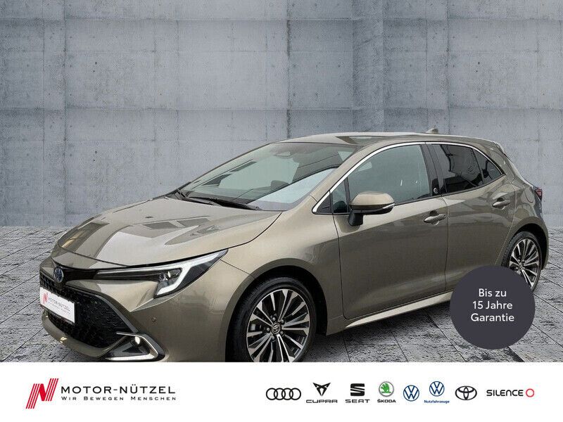 Braun Gebraucht 2023 Toyota Corolla Team Limousine | 23.460 € (Guter Preis) - Bild 1/4