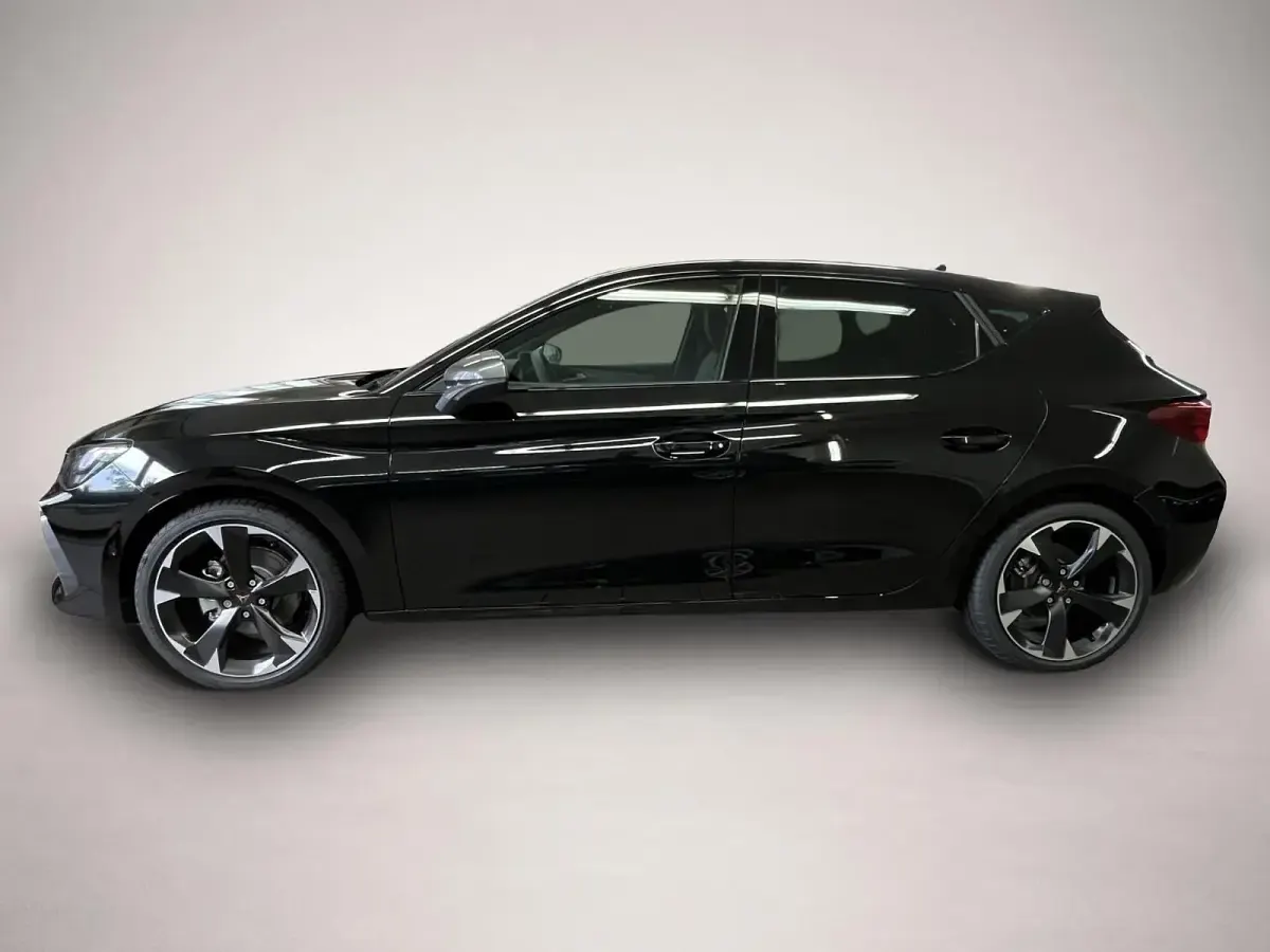 Neu Cupra Leon 150 PS (110 kW) 2026 Manufacturer Limousine