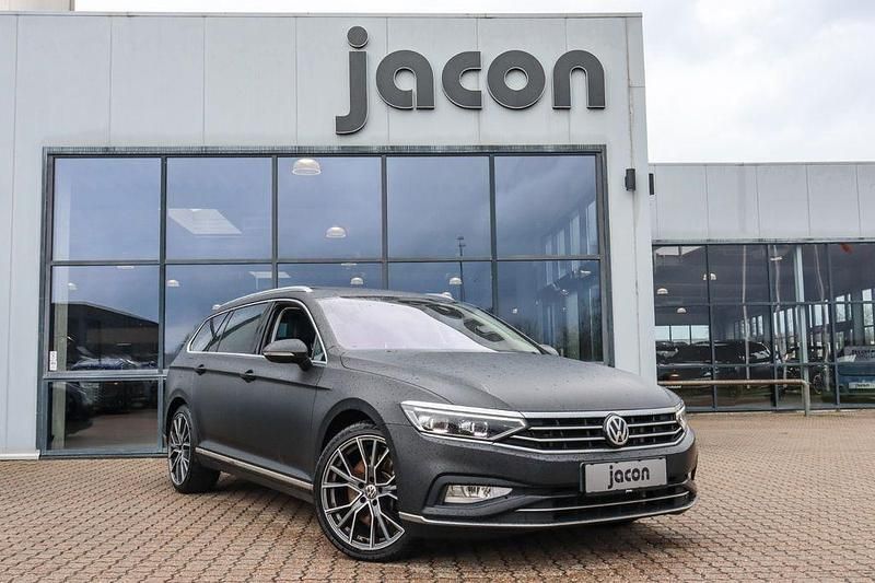 Gebraucht VW Passat Elegance 239 PS (175 kW) 2020 Blau Kombi