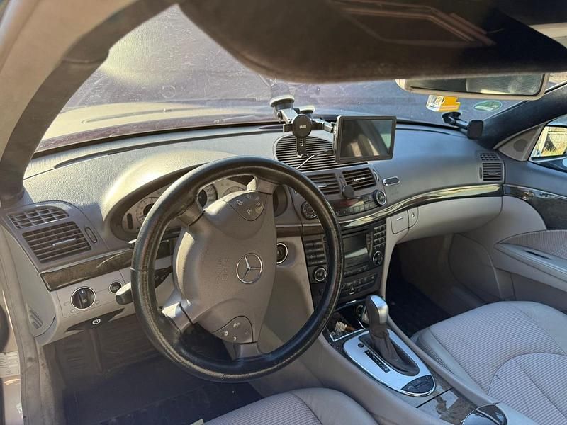 Gebraucht Mercedes E270 177 PS (130 kW) 2003 Limousine