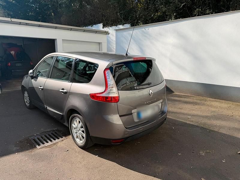 Gebraucht Renault Scénic III 131 PS (96 kW) 2010 Grau Van / Kleinbus