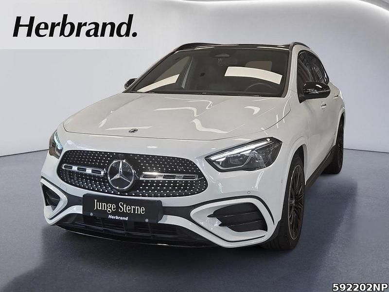 Weiß Gebraucht 2024 Mercedes GLA220 AMG SUV | 49.780 € (Fairer Preis) - Bild 1/4