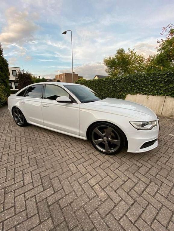 Weiß Gebraucht 2011 Audi A6 S-Line Limousine | 14.500 € (Teuer) - Bild 1/4