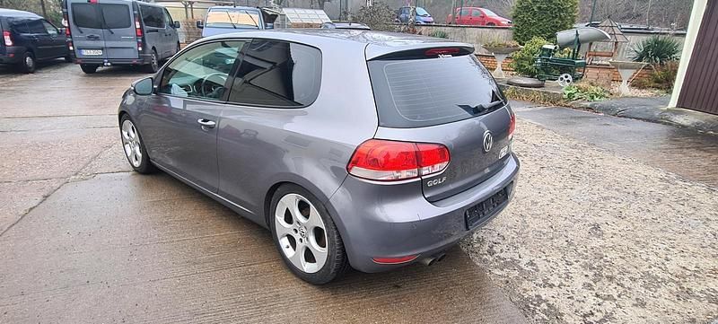 Gebraucht VW Golf VI 122 PS (89 kW) 2009 Grau Kleinwagen