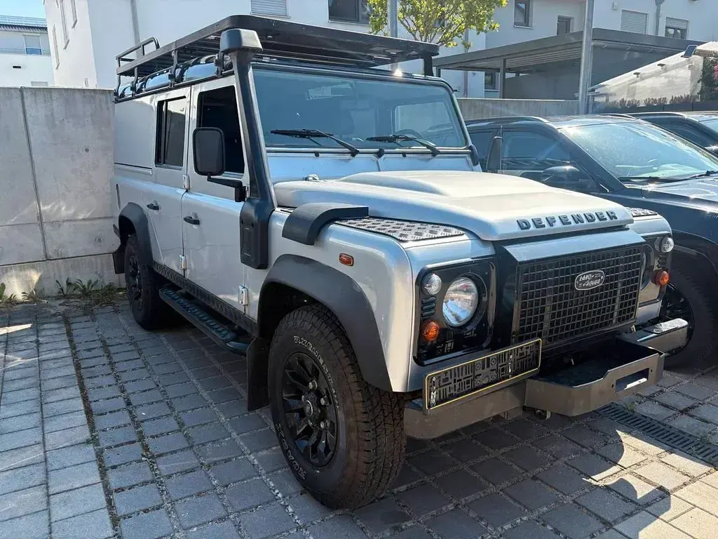 Gebraucht Land Rover Defender 122 PS (89 kW) 2015 Schwarz Kombi
