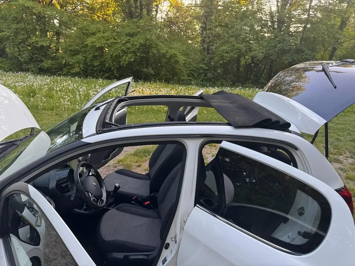 Gebraucht Citroën C1 Shine 82 PS (60 kW) 2015 Weiß Kleinwagen