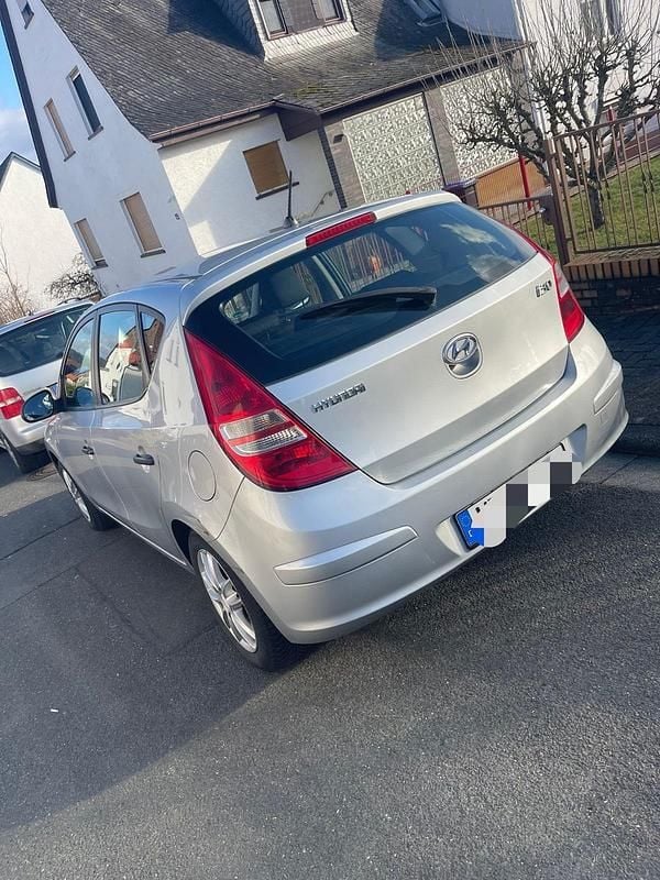 Gebraucht Hyundai i30 Classic 109 PS (80 kW) 2008 Grau Kleinwagen