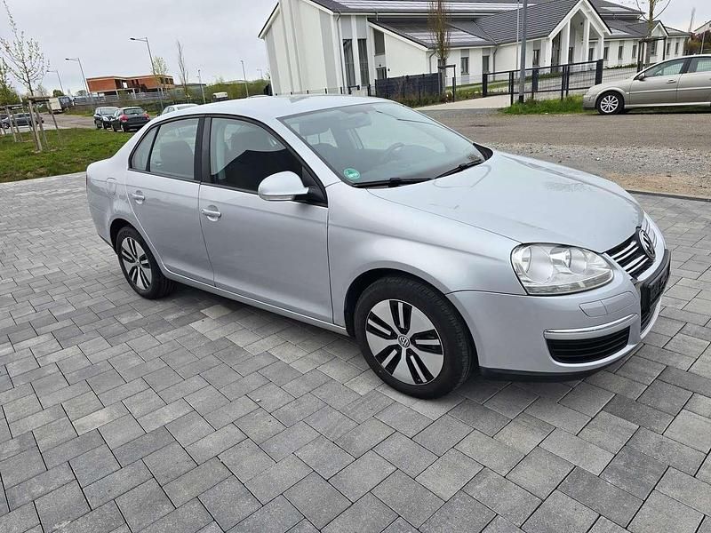 Gebraucht VW Jetta Trendline 102 PS (75 kW) 2006 Reflexsilber metallic Limousine