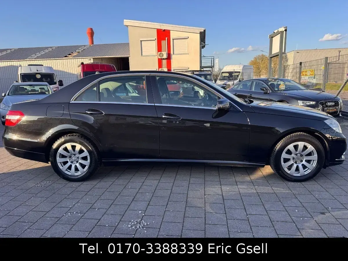 Second-hand Mercedes E250 204 CP (150 kW) 2012 Negru Berlinǎ