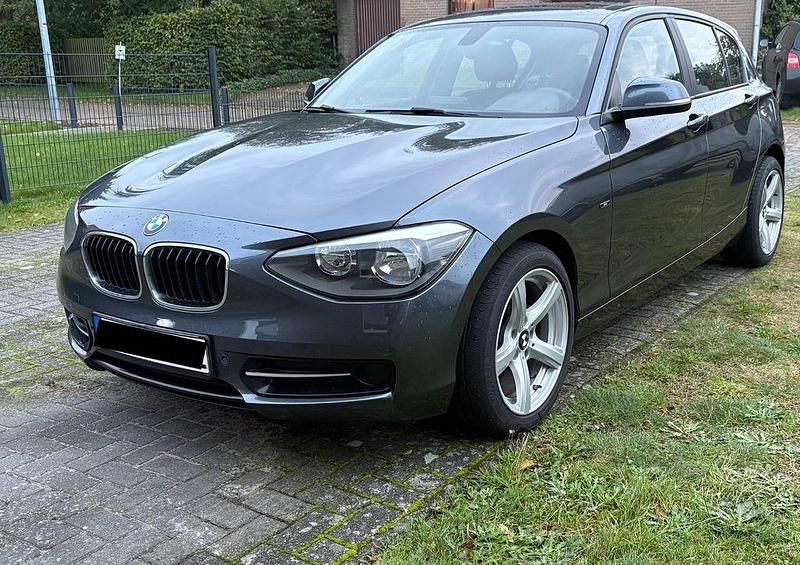 Grau Gebraucht 2014 BMW 116 Sport Line Kleinwagen | 8.550 € (Fairer Preis) - Bild 1/4