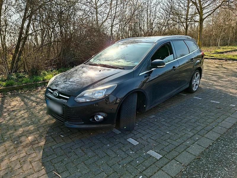 Gebraucht Ford Focus Titanium 163 PS (119 kW) 2013 Schwarz Kombi