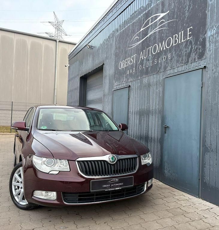 Gebraucht Skoda Superb Elegance 160 PS (117 kW) 2009 Cervena rosso brunello/rosso b Limousine
