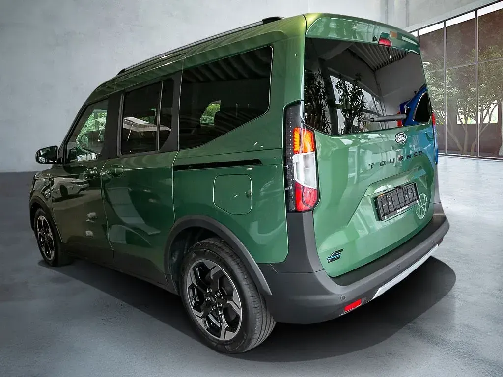 Gebraucht Ford Tourneo Courier Active 100 kW (136 PS) 2025 Grün Van / Kleinbus