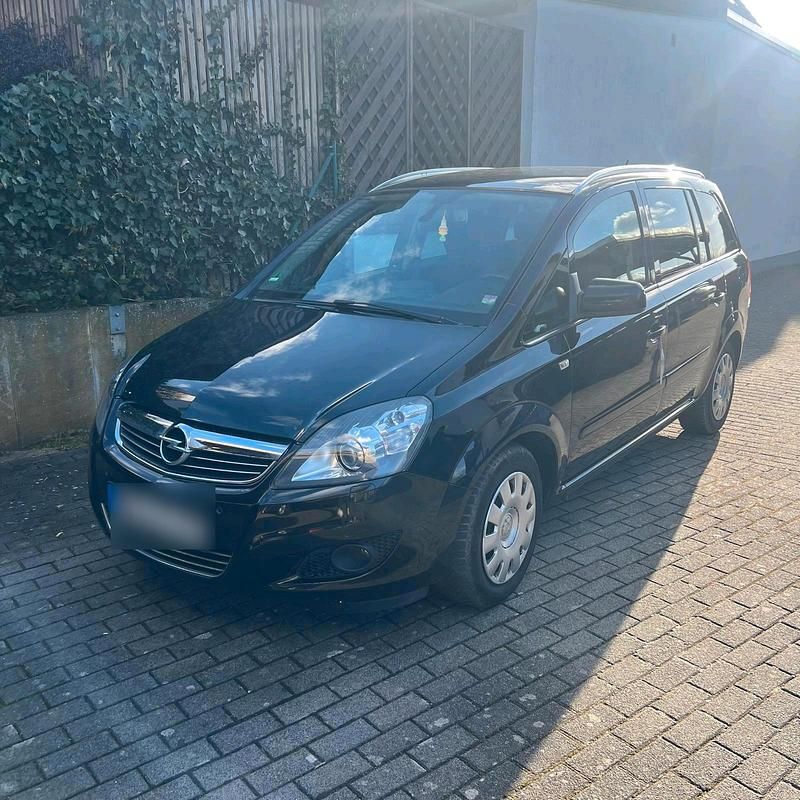 Gebraucht Opel Zafira 140 PS (102 kW) 2012 Schwarz Van / Kleinbus