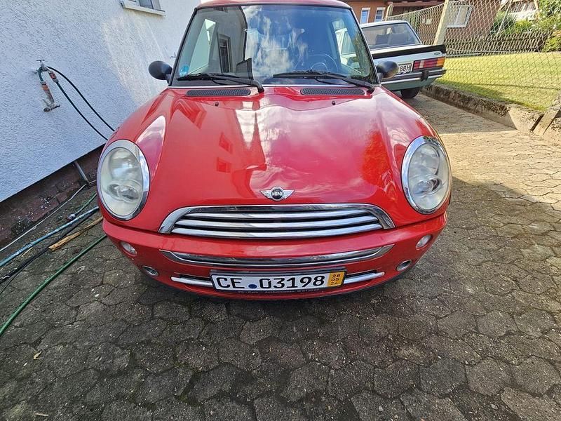 Gebraucht Mini ONE 90 PS (66 kW) 2006 Rot Kleinwagen