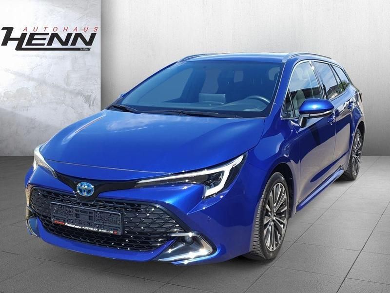 Blau Gebraucht 2023 Toyota Corolla Team Kombi | 26.888 € (Fairer Preis) - Bild 1/4