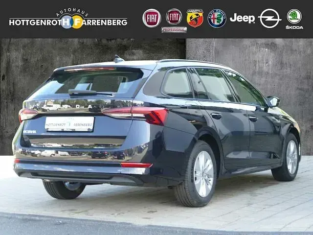 Gebraucht Skoda Octavia Ambition 116 PS (85 kW) 2024 Grau Kombi