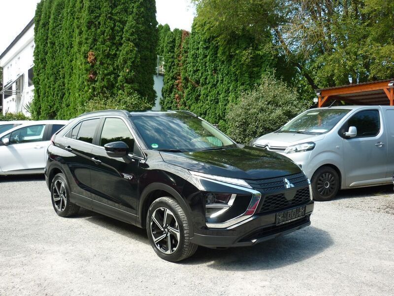 Pantherschwarz (p) Gebraucht 2021 Mitsubishi Eclipse Cross SUV | 21.500 € (Fairer Preis) - Bild 1/4
