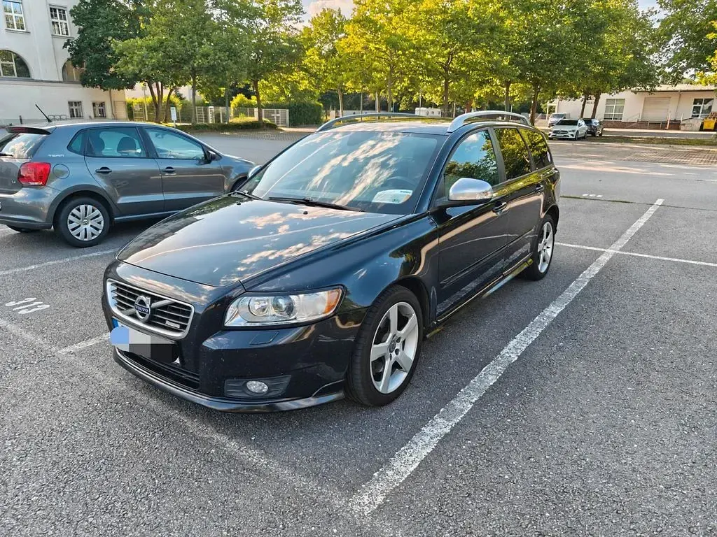 Gebraucht Volvo V50 R-Design 150 PS (110 kW) 2011 Schwarz Kombi