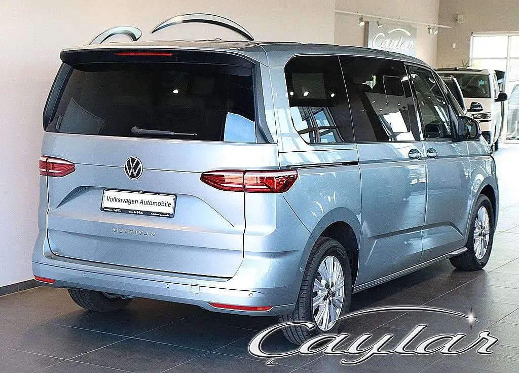 Gebraucht VW Multivan 204 PS (150 kW) 2024 Monograusilber metallic Van / Kleinbus