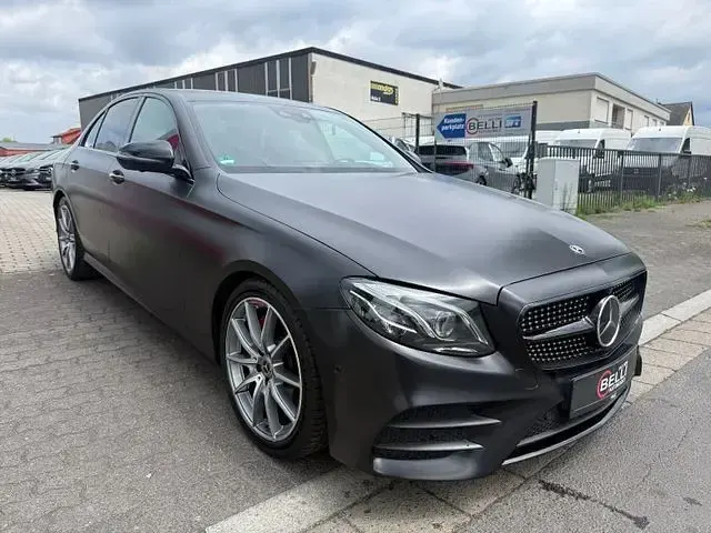 Gebraucht Mercedes E300 AMG line 245 PS (180 kW) 2020 Schwarz Limousine