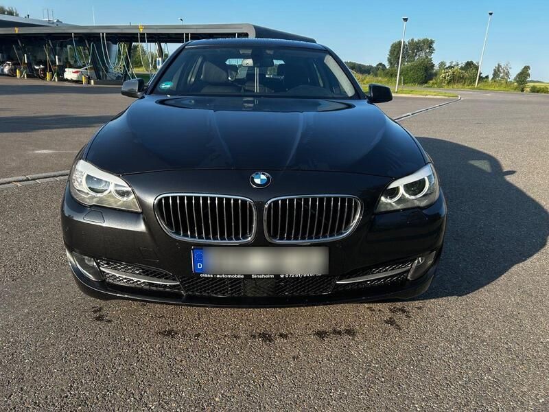 Schwarz Gebraucht 2011 BMW 525 Kombi | 14.800 € (Etwas zu teuer) - Bild 1/4