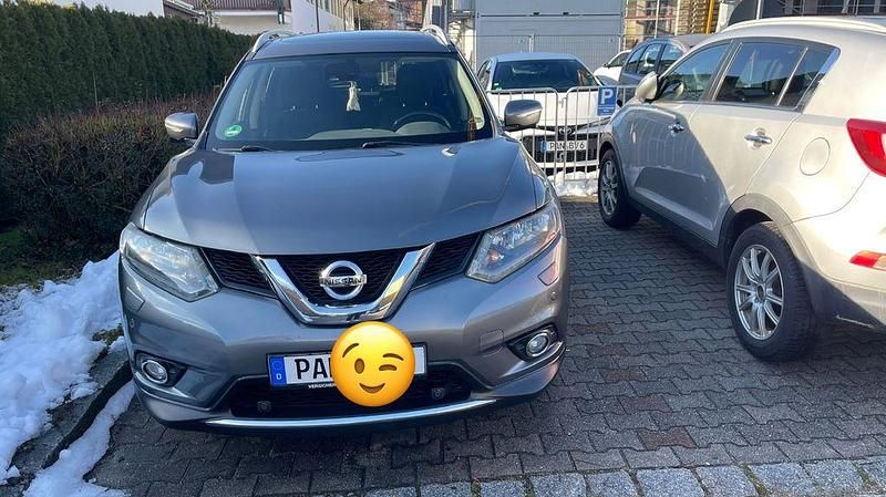 Grau Gebraucht 2017 Nissan X-Trail N-Vision SUV | 8.400 € (Fairer Preis) - Bild 1/4