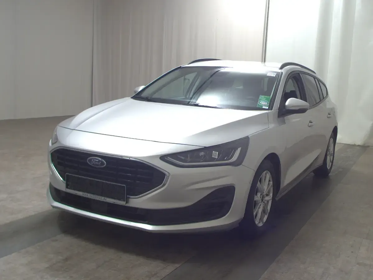 Gebraucht Ford Focus Cool & Connect 120 PS (88 kW) 2022 Silber