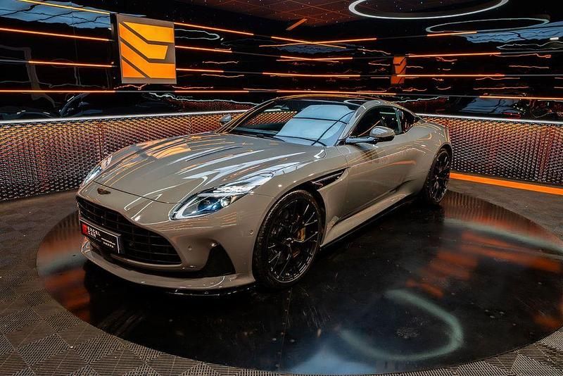 Gebraucht Aston Martin DB12 680 PS (500 kW) 2025 Grau