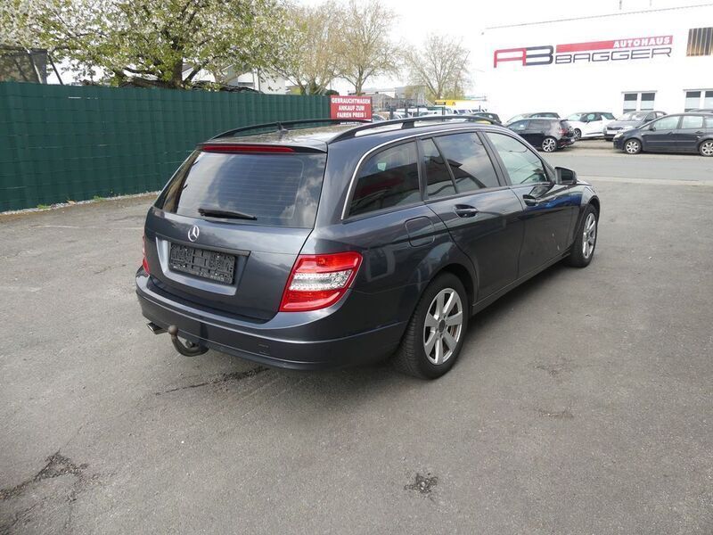 Gebraucht Mercedes C220 170 PS (125 kW) 2009 Tenoritgrau  metalliclack Kombi