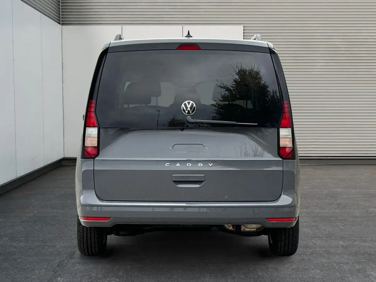 Neu VW Caddy Life 122 PS (89 kW) 2025 Pure grey Van / Kleinbus