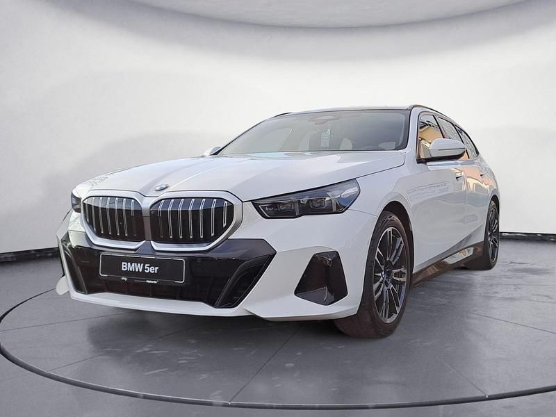 Gebraucht BMW 520 Efficient Dynamics 197 PS (144 kW) 2025 Weiß Kombi
