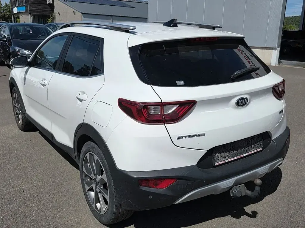 Gebraucht Kia Stonic 116 PS (85 kW) 2019 Weiß SUV