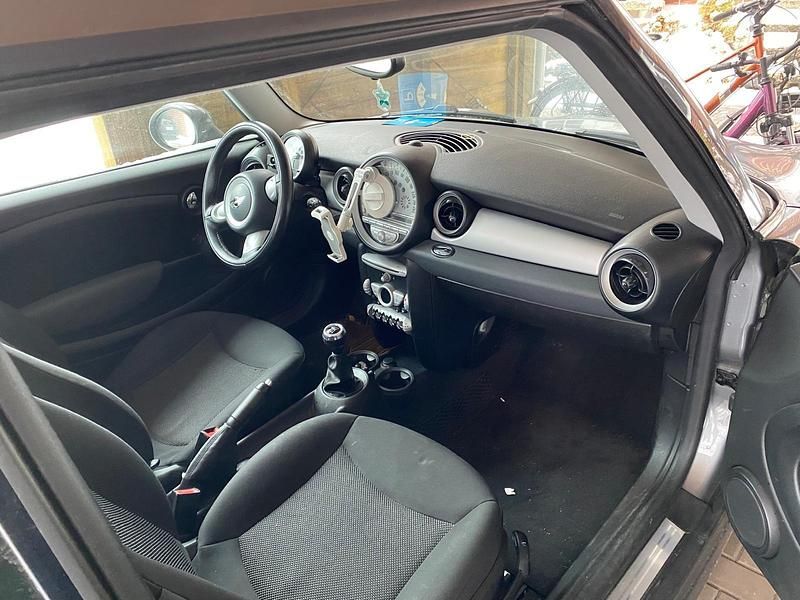 Gebraucht Mini Cooper 75 PS (55 kW) 2009 Grau Kleinwagen