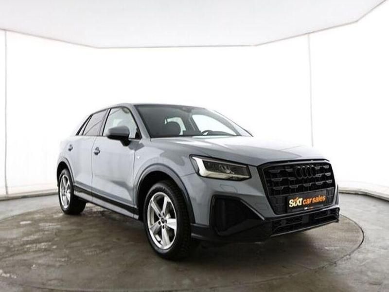 Grau Gebraucht 2023 Audi Q2 S-Line SUV | 24.770 € (Fairer Preis) - Bild 1/4