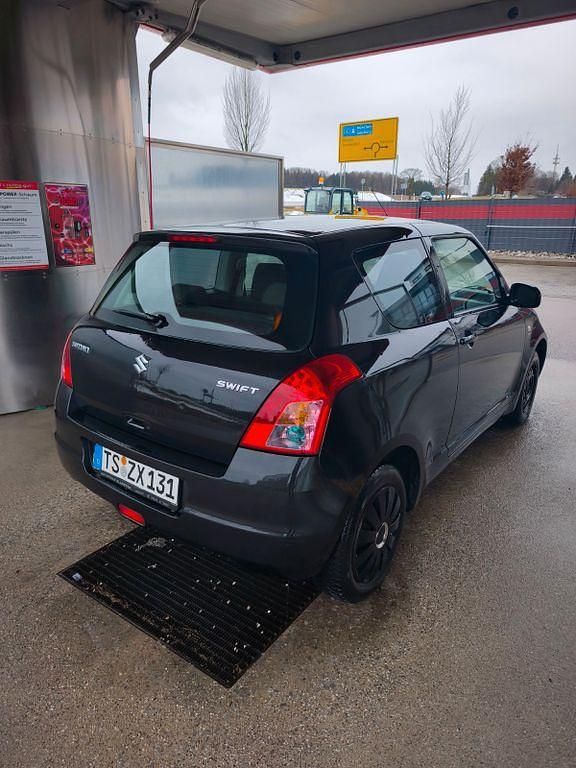 Gebraucht Suzuki Swift Comfort 92 PS (67 kW) 2009 Schwarz Kleinwagen