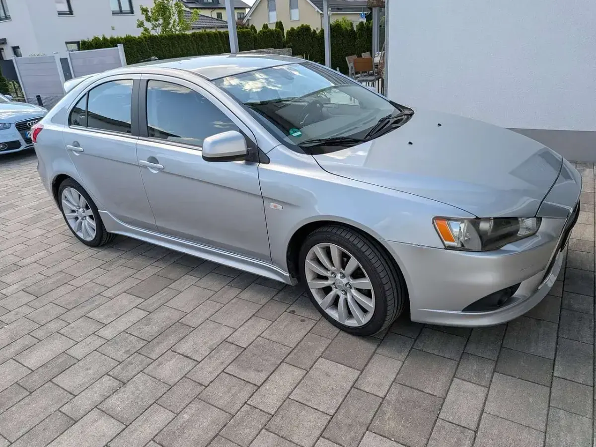 Gebraucht Mitsubishi Lancer Instyle 143 PS (105 kW) 2009 Grau Limousine