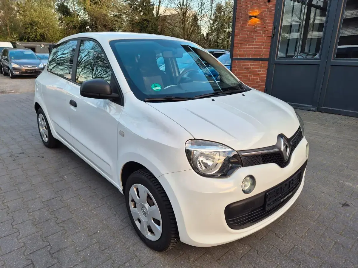 Gebraucht Renault Twingo Life 71 PS (52 kW) 2016 Weiß Kleinwagen