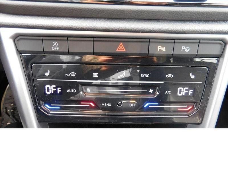 Purewhite c9a (weiß)weiß Gebraucht 2024 VW T-Roc Life SUV | 22.990 € (Superpreis) - Bild 1/2