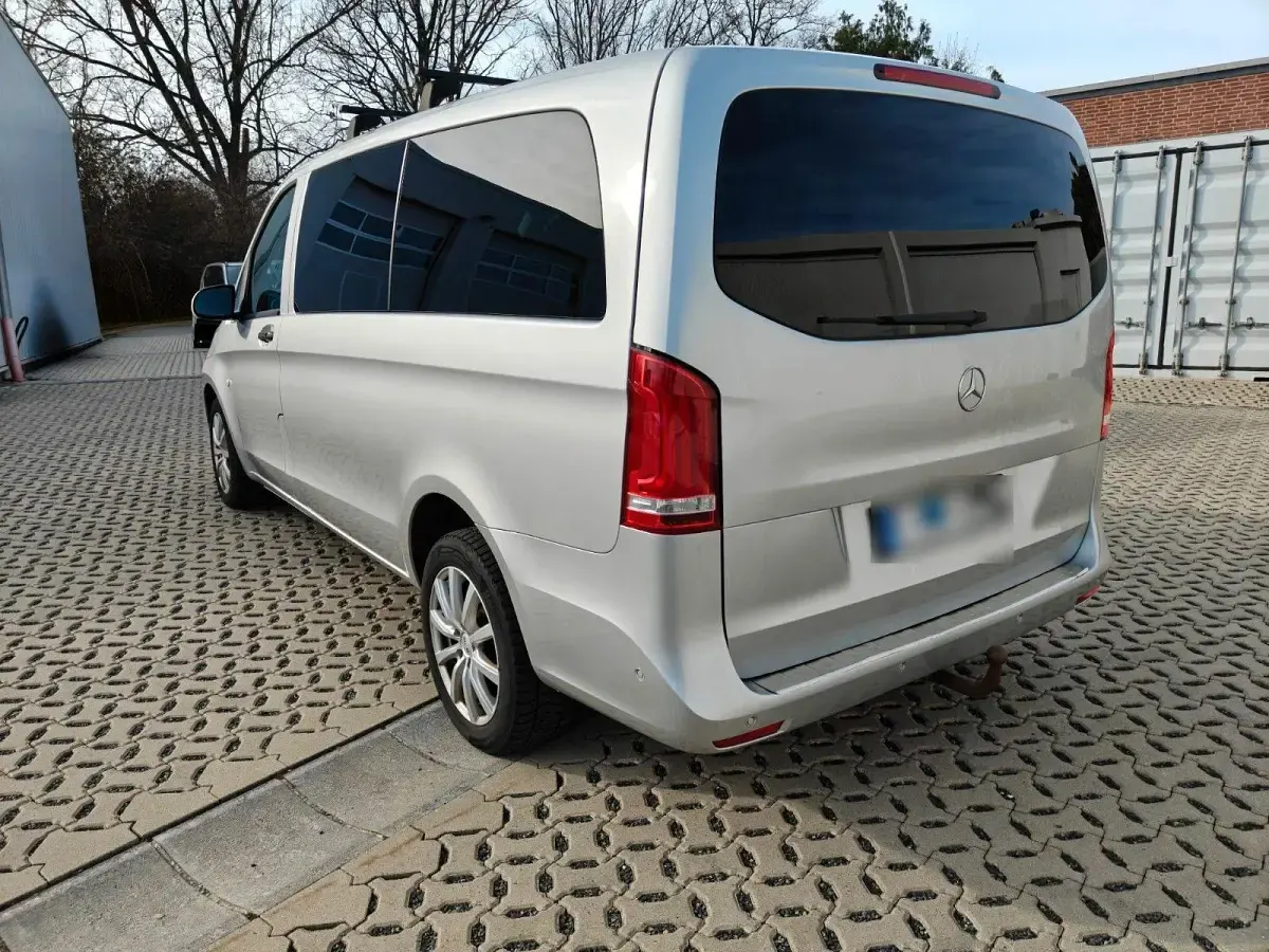 Gebraucht Mercedes Vito 136 PS (100 kW) 2017 Silber Van