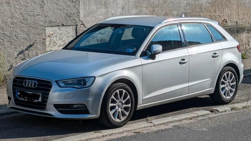 Silber Gebraucht 2013 Audi A3 Sportback Limousine | 7.950 € (Fairer Preis) - Bild 1/4
