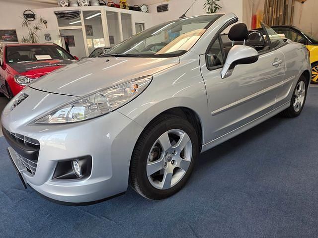 Aluminiumgrau Gebraucht 2011 Peugeot 207 CC Premium Cabrio | 6.999 € (Etwas zu teuer) - Bild 1/4