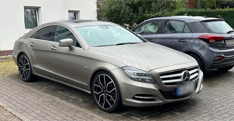 Andere farben Gebraucht 2011 Mercedes CLS350 Edition 1 Coupé | 14.800 € (Fairer Preis) - Bild 1/4