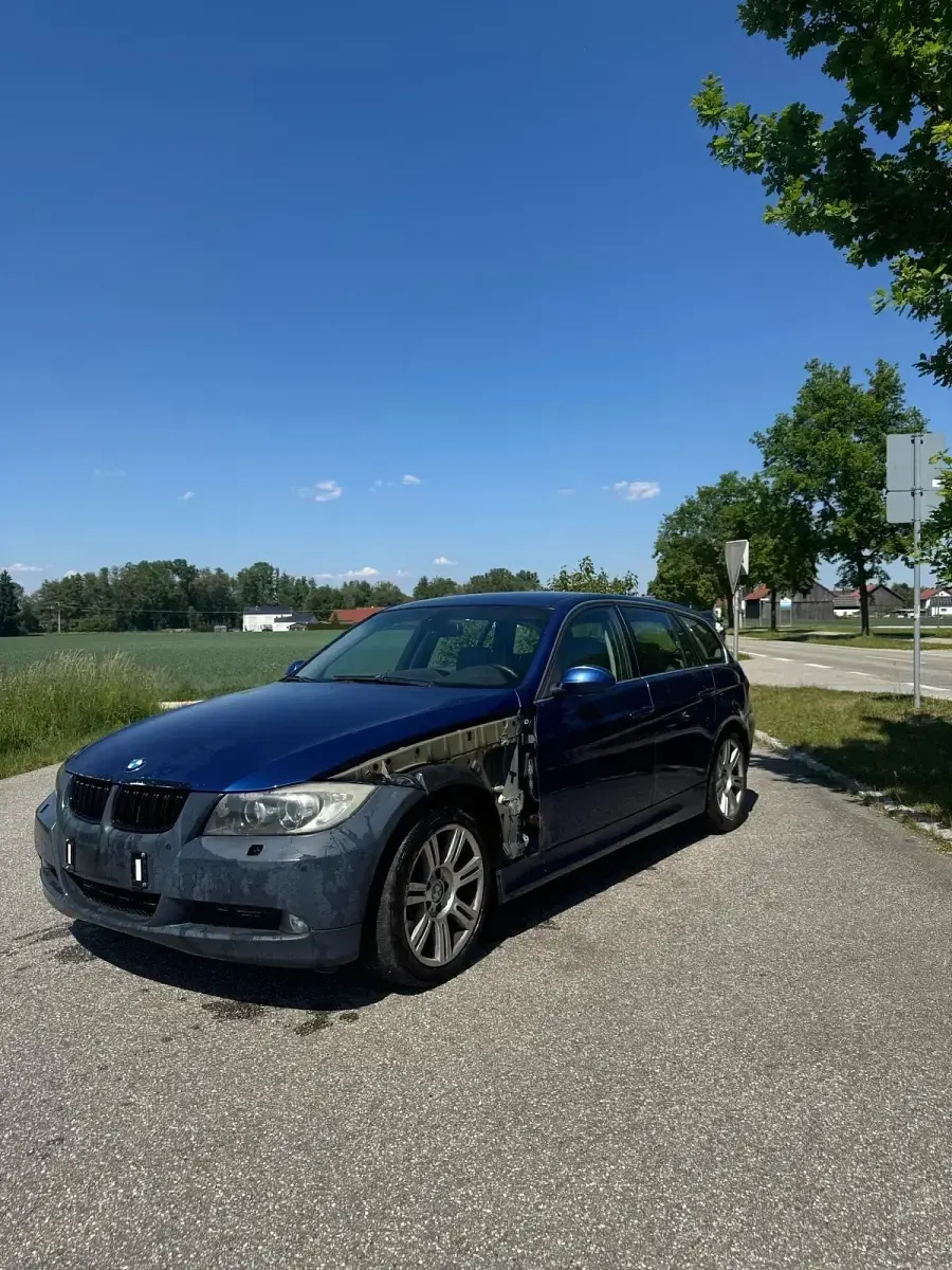 Używany BMW 325 197 KM (144 kW) 2006 Niebieski Kombi
