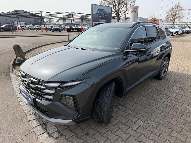 Neu Hyundai Tucson 150 PS (110 kW) 2026 Grün SUV