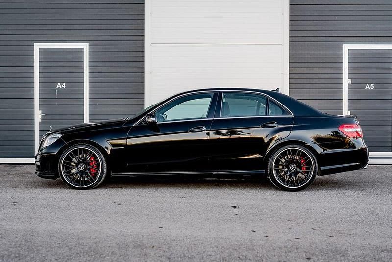 Gebraucht Mercedes E63 AMG AMG 557 PS (409 kW) 2013 Schwarz Limousine