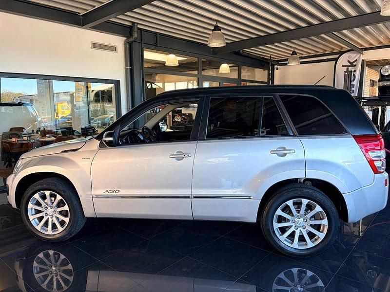 Gebraucht Suzuki Grand Vitara 129 PS (94 kW) 2013 Silber SUV