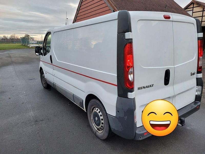 Gebraucht Renault Trafic 116 PS (85 kW) 2014 Weiß Van / Kleinbus