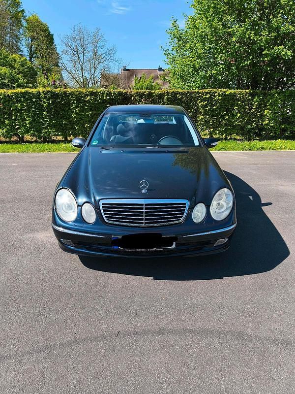 Brugt Mercedes E320 204 HK (150 kW) 2003 Sort Sedan